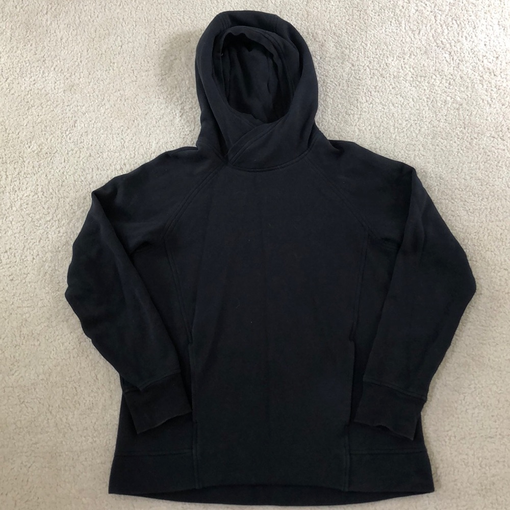 Lululemon sweatshirt
